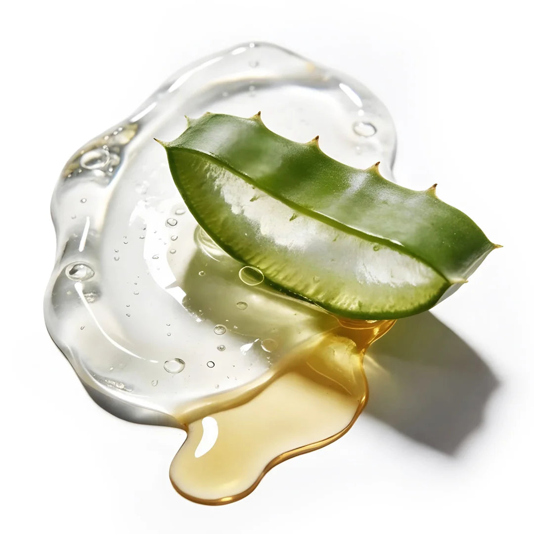 Yelf Viva el Boost Hyaluron Cream with a glossy translucent gel texture, a fresh aloe vera slice and golden jojoba oil on a clean white background